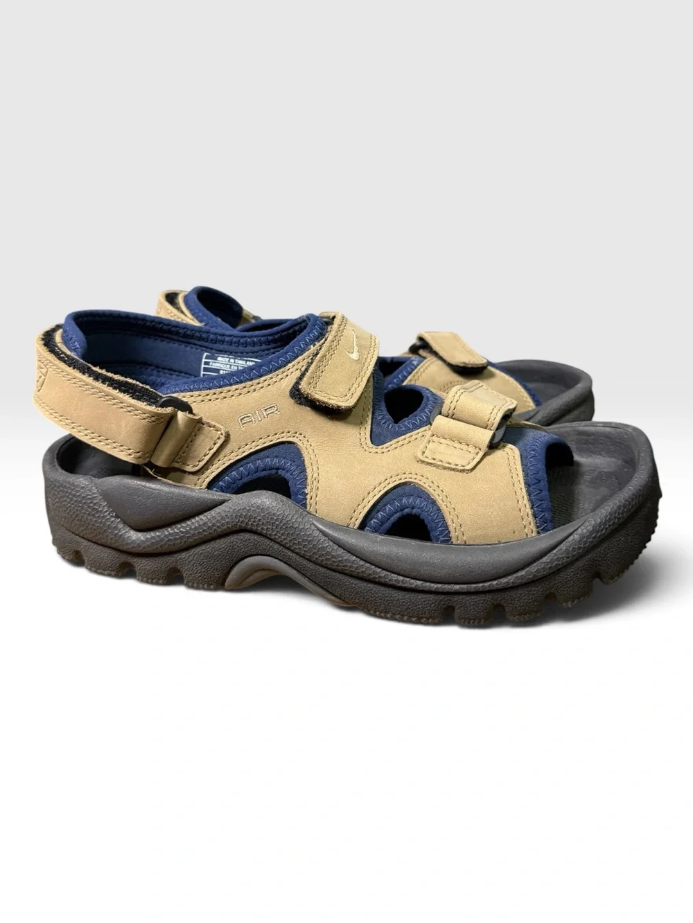 Nike Air Golf Sandals Womens 9 Tan Navy Leather Spikes 302135-221 w/ Box